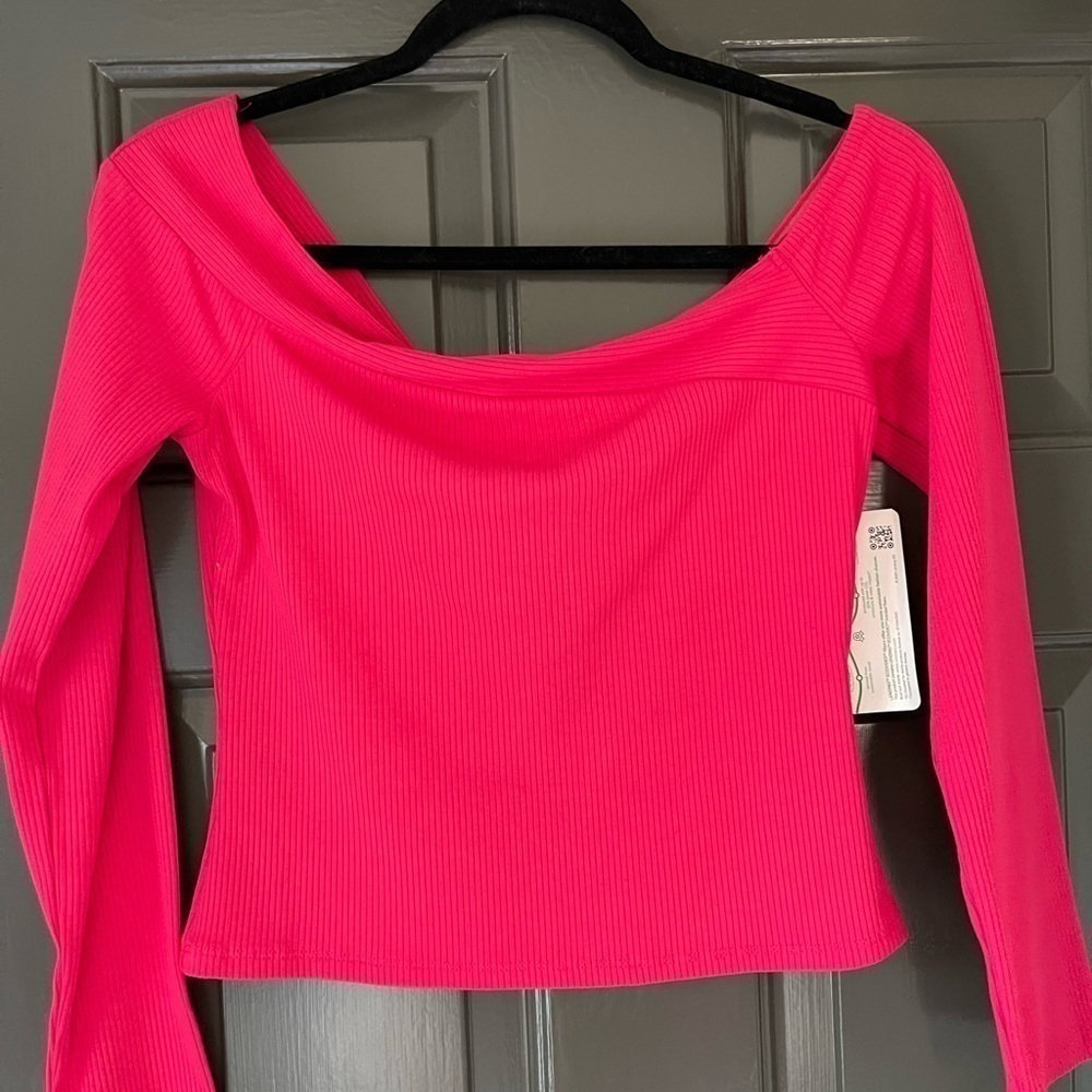 Nwt Valentine’s top - Picture 2 of 2